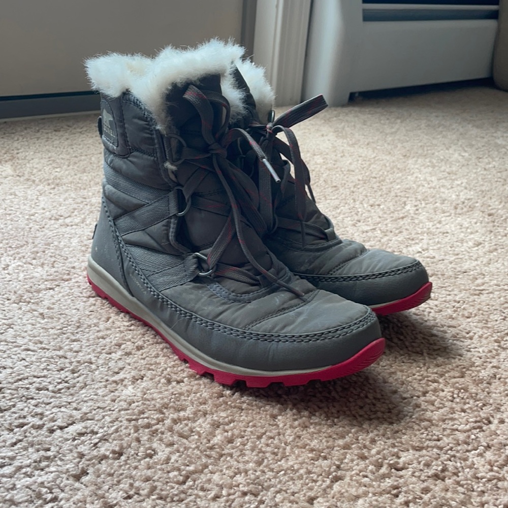 Sorel short winter boots